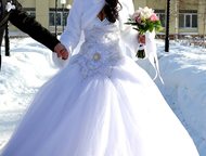 Екатеринбург: Продам свадебное платье Продам пышное свадебное платье, покупалось в салоне. Одевалось один раз. Подойдет для девушки 42-48р. Подъюбник - 8 колец. Шуб
