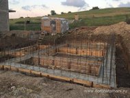   .        ,   ׸  2.5 ,     . ,  -   