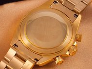 часы Rolex daytona Циферблат часов сделан из сапфирового стекла в белом цвете, 
 полностью устойчивого к царапинам и ударам. 
 Стрелки с люминесцентны, Санкт-Петербург - Разное