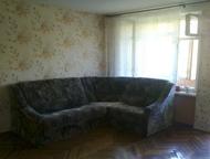 Санкт-Петербург: квартира с изолированными комнатами 20м+12м+8м, кухня 6м,застекленная лоджия 4м со шкафом.СУ раздельный.В квартире мягкий 
квартира с изолированными к